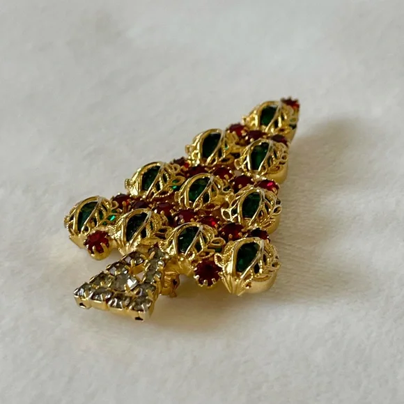 Vintage Hobo Rhinestone Goldtone Brooch Christmas Tree Pin Green Red Gray - Picture 7 of 13